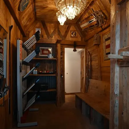 Four-bedroom In The Heart Of St. Anton Am Arlberg Nasserein